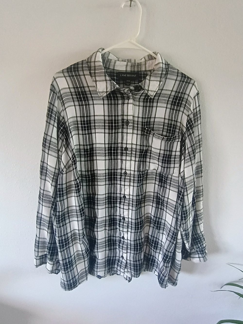 Lane Bryant 22 24 Black White Plaid Rayon Button Front Blouse Plus Size Top Shir